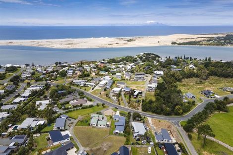 Photo of property in 64a Moir Point Road, Mangawhai Heads, Mangawhai, 0505