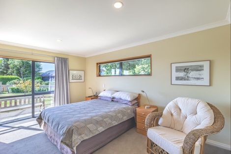 Photo of property in 40 Manakau Heights Drive, Manakau, Otaki, 5583