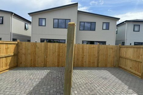 Photo of property in 8 Kapeta Lane, Karaka, 2113