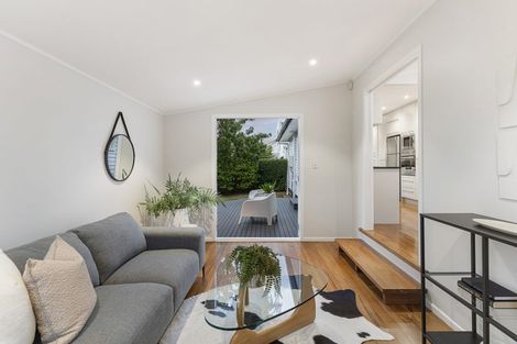 Photo of property in 2/12 Francis Street, Hauraki, Auckland, 0622