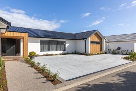 Photo of property in 3/20b Gordon Street, Glen Avon, New Plymouth, 4312