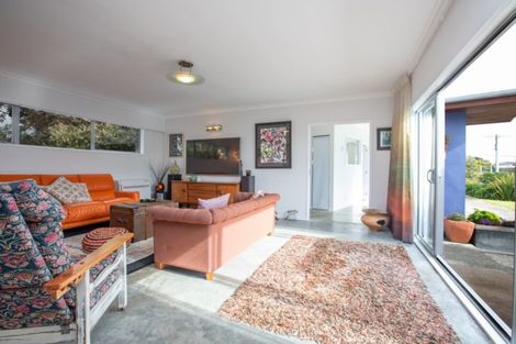 Photo of property in 9 Mahana Road, Paraparaumu Beach, Paraparaumu, 5032