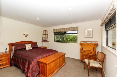 Photo of property in 12 Manuka Place, Whalers Gate, New Plymouth, 4310