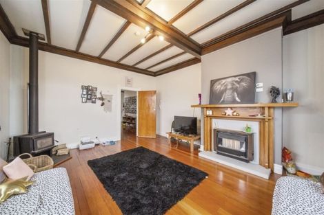 Photo of property in 8 Collins Street, Hawera, 4610