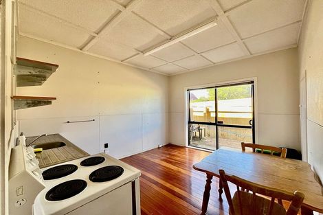 Photo of property in 73 West Coast Road, Glen Eden, Auckland, 0602