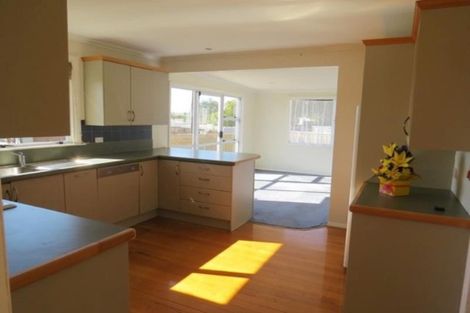 Photo of property in 392 Mangorei Road, Merrilands, New Plymouth, 4312