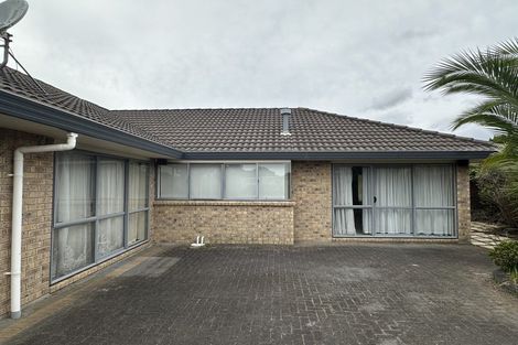 Photo of property in 10 Mullagh Place, East Tamaki Heights, Auckland, 2016