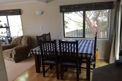 Photo of property in 1/27 Wilkinson Way, Browns Bay, Auckland, 0630