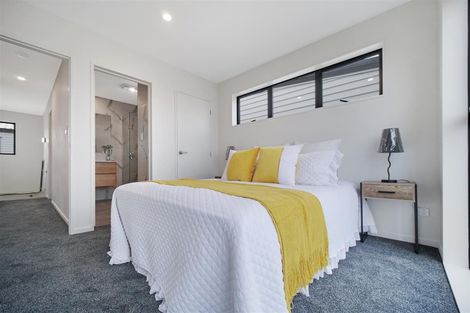 Photo of property in 11 Arapapa Road, Papakura, 2110