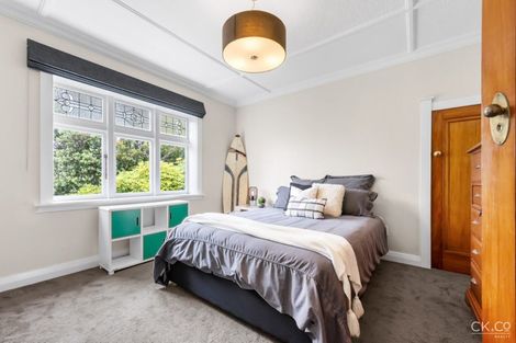 Photo of property in 17 Saint Albans Grove, Woburn, Lower Hutt, 5010