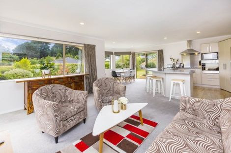 Photo of property in 12 Opal Avenue, Timberlea, Upper Hutt, 5018