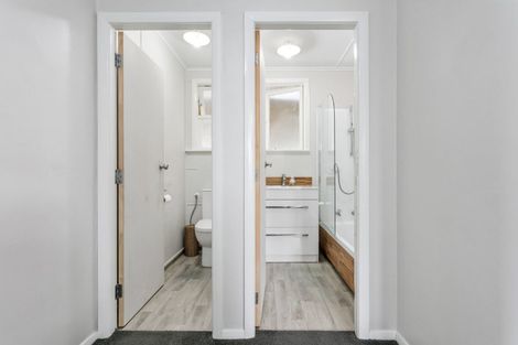 Photo of property in 33 Endcliffe Road, Kaiti, Gisborne, 4010