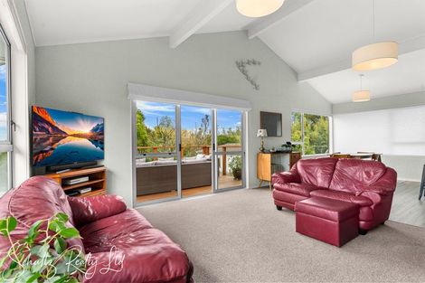 Photo of property in 15 Bickerstaffe Road, Maungaturoto, 0520