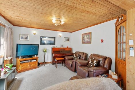 Photo of property in 27 Vogel Street, Shannon, 4821