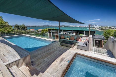 Photo of property in 19 Jubilee Avenue, Devonport, Auckland, 0624