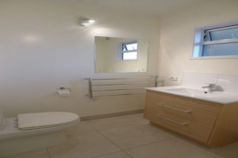 Photo of property in 4/83 Lake Road, Devonport, Auckland, 0622