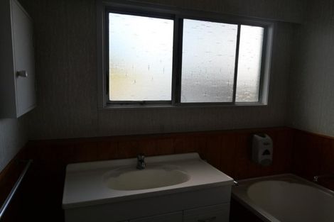 Photo of property in 123 Waiuku Road, Pukekohe, 2678