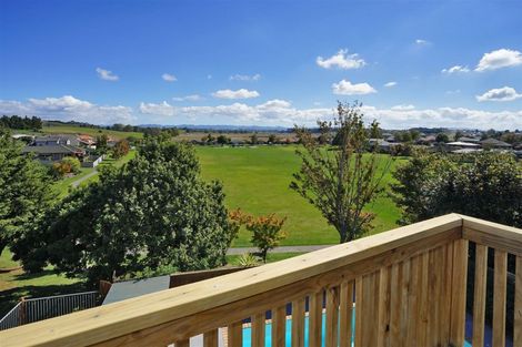 Photo of property in 11 Strata View, Western Heights, Hamilton, 3200