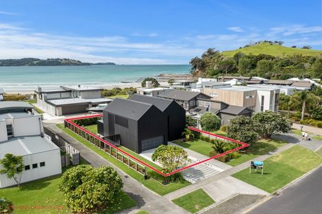 Photo of property in 57 Taumata Road, Omaha, 0986