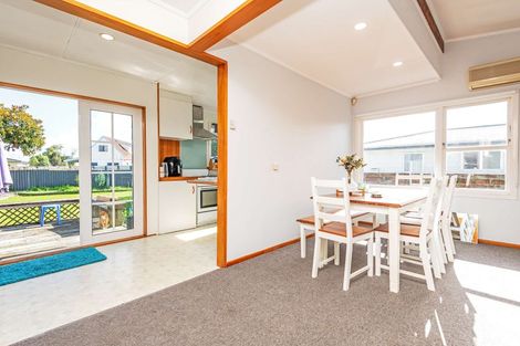 Photo of property in 88 Apollo Parade, Milson, Palmerston North, 4414