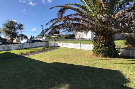 Photo of property in 53 Neal Avenue, Glenfield, Auckland, 0629