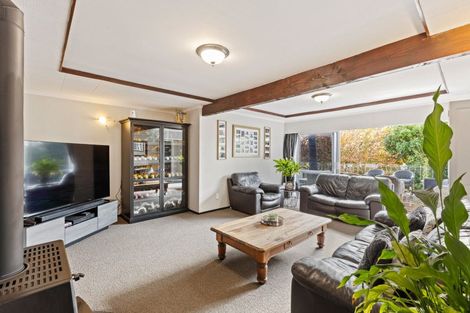 Photo of property in 4 Cargill Place, Frankleigh Park, New Plymouth, 4310