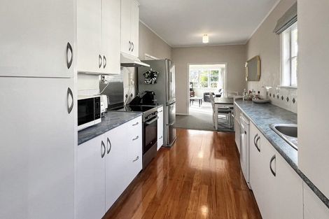 Photo of property in 13 Webb Street, Terrace End, Palmerston North, 4410