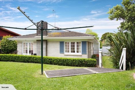 Photo of property in 2/27 Nui Mana Place, Te Atatu South, Auckland, 0610