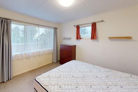 Photo of property in 2 Newton Place, Westbrook, Palmerston North, 4412