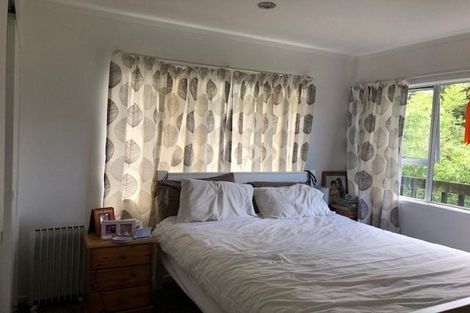 Photo of property in 223 Beach Haven Road, Beach Haven, Auckland, 0626