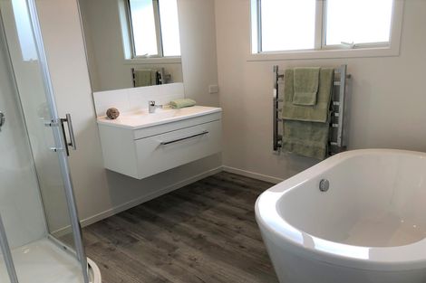 Photo of property in 117 Wingatui Road, Mosgiel, 9024