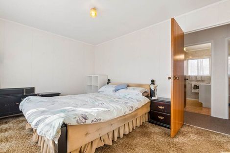 Photo of property in 2/39 Ashdown Place, Pahurehure, Papakura, 2113