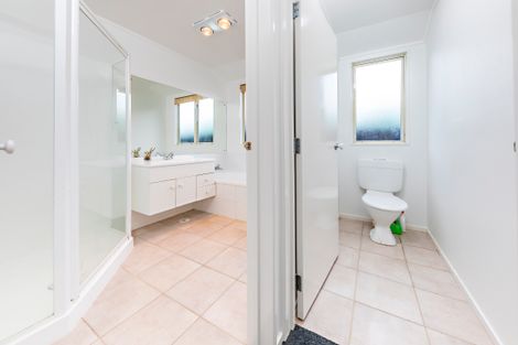 Photo of property in 36 Bellville Drive, Clendon Park, Auckland, 2103