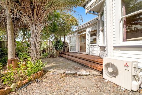 Photo of property in 30 Bignell Street, Gonville, Whanganui, 4501
