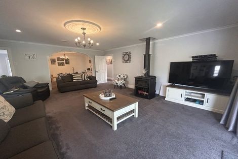 Photo of property in 108 Pacific Drive, Fitzherbert, Palmerston North, 4410