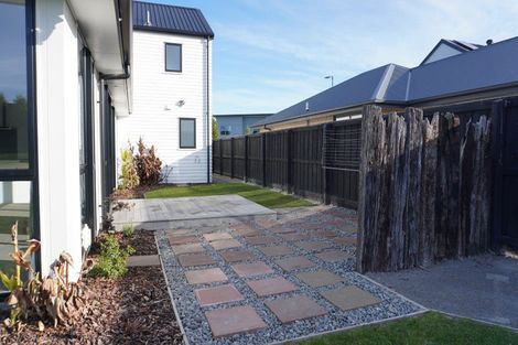 Photo of property in 28 Sholto Duncan Crescent, Halswell, Christchurch, 8025