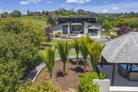 Photo of property in 701 Whitford Road, Whitford, Howick, 2571