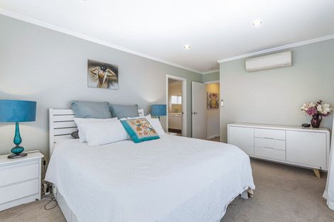 Photo of property in 6 Sacred Kingfisher Road, Hobsonville, Auckland, 0616