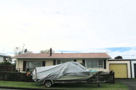 Photo of property in 2a Elder Grove, Paraparaumu, 5032