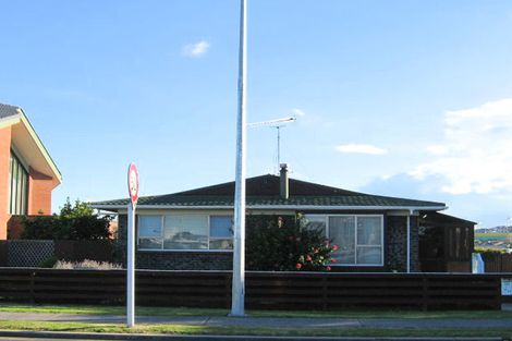 Photo of property in 184 Centreway Road, Orewa, 0931