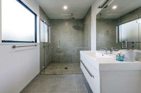 Photo of property in 16 Finch Street, Albert Town, Wanaka, 9305