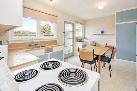 Photo of property in 2/7 Curletts Road, Sockburn, Christchurch, 8042