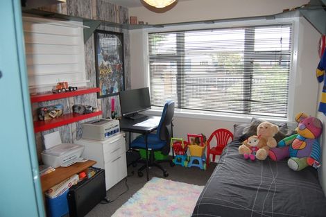 Photo of property in 23 Barclay Place, Burwood, Christchurch, 8061