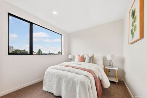 Photo of property in 106d Taikata Road, Te Atatu Peninsula, Auckland, 0610