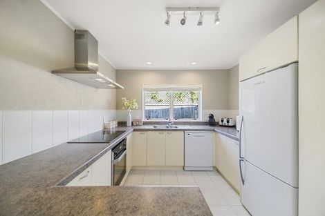 Photo of property in 1/28 Rochester Crescent, Somerville, Auckland, 2014