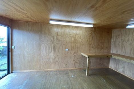 Photo of property in 1/144 Sunset Road, Unsworth Heights, Auckland, 0632