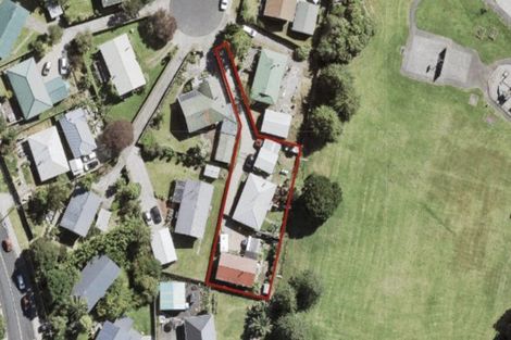 Photo of property in 2/20 Mile Place, Henderson, Auckland, 0612