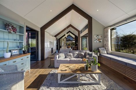 Photo of property in 31 Hackett Road, Jacks Point, Queenstown, 9371