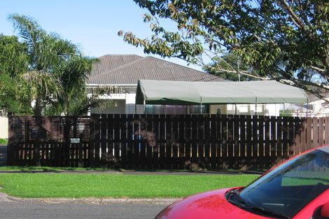 Photo of property in 2/34 Cambridge Terrace, Papatoetoe, Auckland, 2025