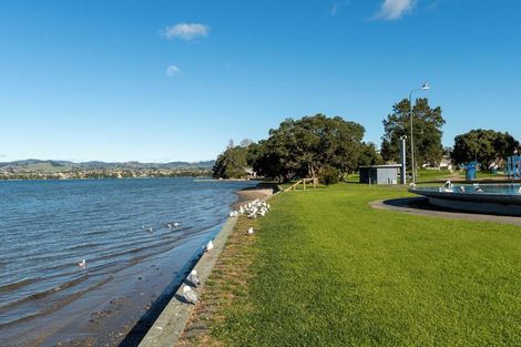 Photo of property in 337 Devonport Road, Tauranga, 3110